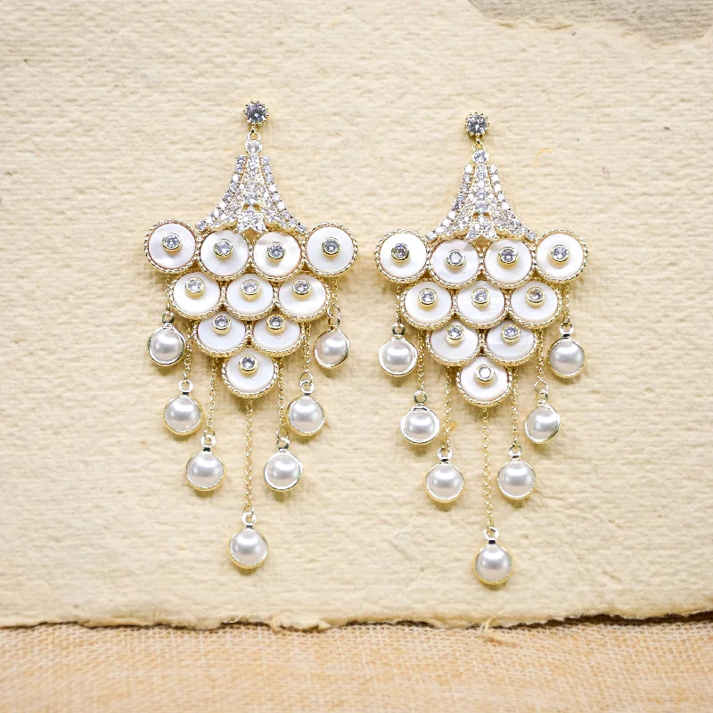 women's flower stud earrings -Studded Wheels Pearl Earrings