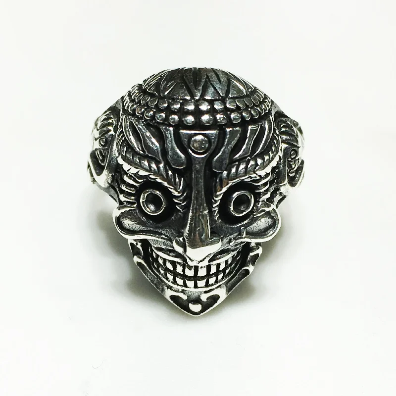 women's butterfly ring -Antique-Finish Samurai Mask Ring (Silver)