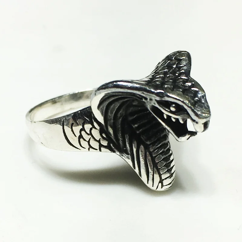 women's cross ring -Antique-Finish Cobra Head Ring (Silver)