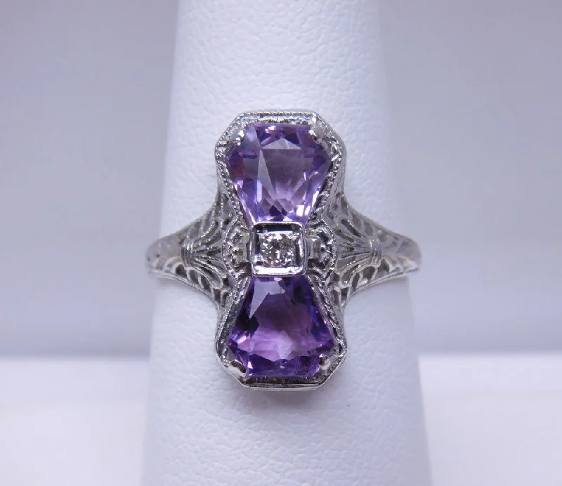 women's vintage ring -14K ART DECO AMETHYST RING