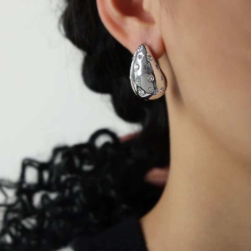 A Pair of White Diamond Steel Earrings