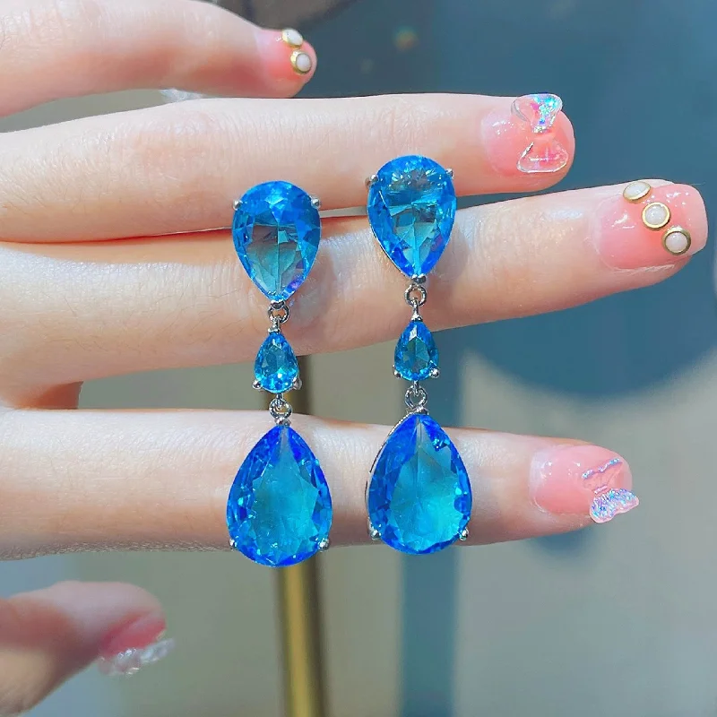 Sea Blue Diamond Earrings [a Pair of Price]]